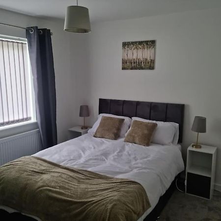5 Bedroom House - Cheshire Oaks Елсмір-Порт Екстер'єр фото