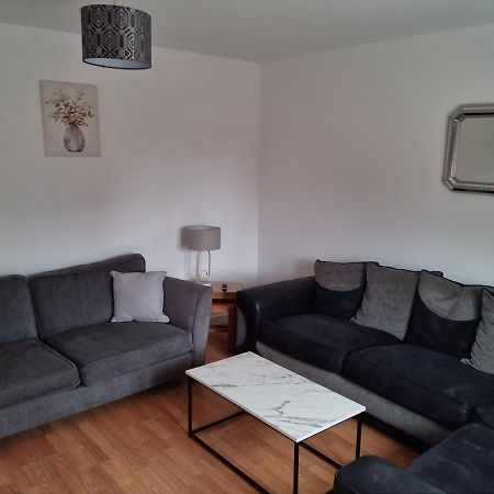 5 Bedroom House - Cheshire Oaks Елсмір-Порт Екстер'єр фото