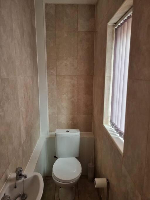 5 Bedroom House - Cheshire Oaks Елсмір-Порт Екстер'єр фото