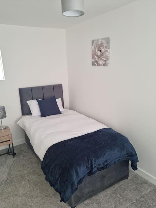 5 Bedroom House - Cheshire Oaks Елсмір-Порт Екстер'єр фото