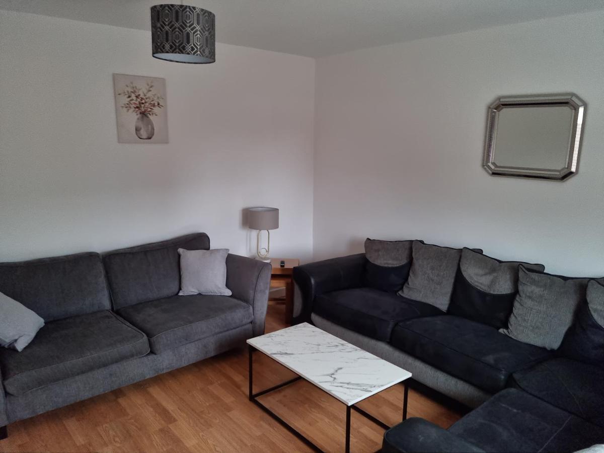 5 Bedroom House - Cheshire Oaks Елсмір-Порт Екстер'єр фото